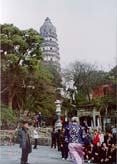 雲宕寺 八角形の斜塔